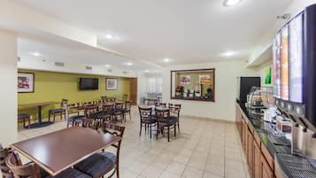 Free daily continental breakfast