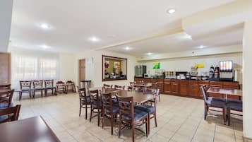 Free daily continental breakfast