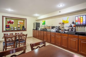 Free daily continental breakfast