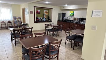 Termasuk sarapan Eropah setiap hari