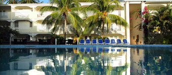 Amaryllis Beach Resort