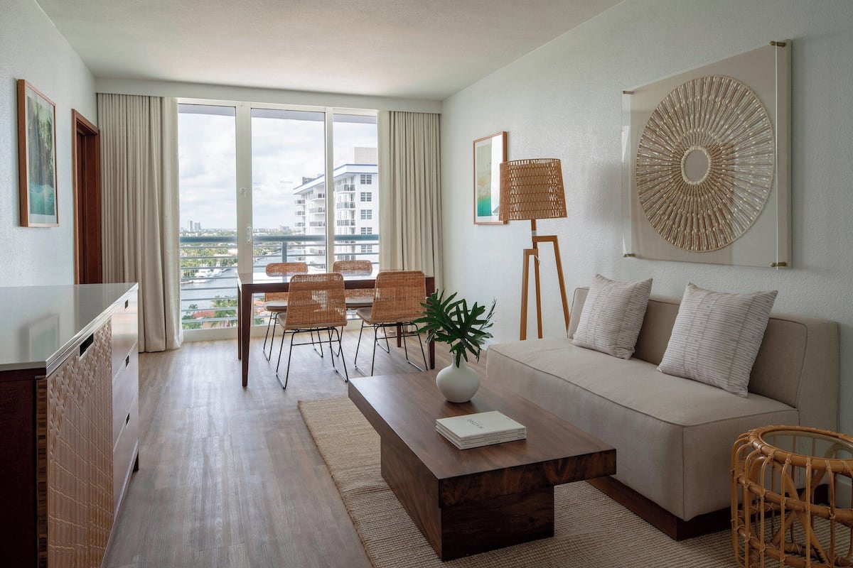 1 bedroom, premium bedding, pillow-top beds, in-room safe