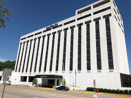 Capital Plaza Hotel