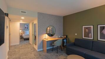 Junior Suite, 1 Katil Raja (King) dengan Katil Sofa | 1 bilik tidur, peralatan tempat tidur hipoalergenik