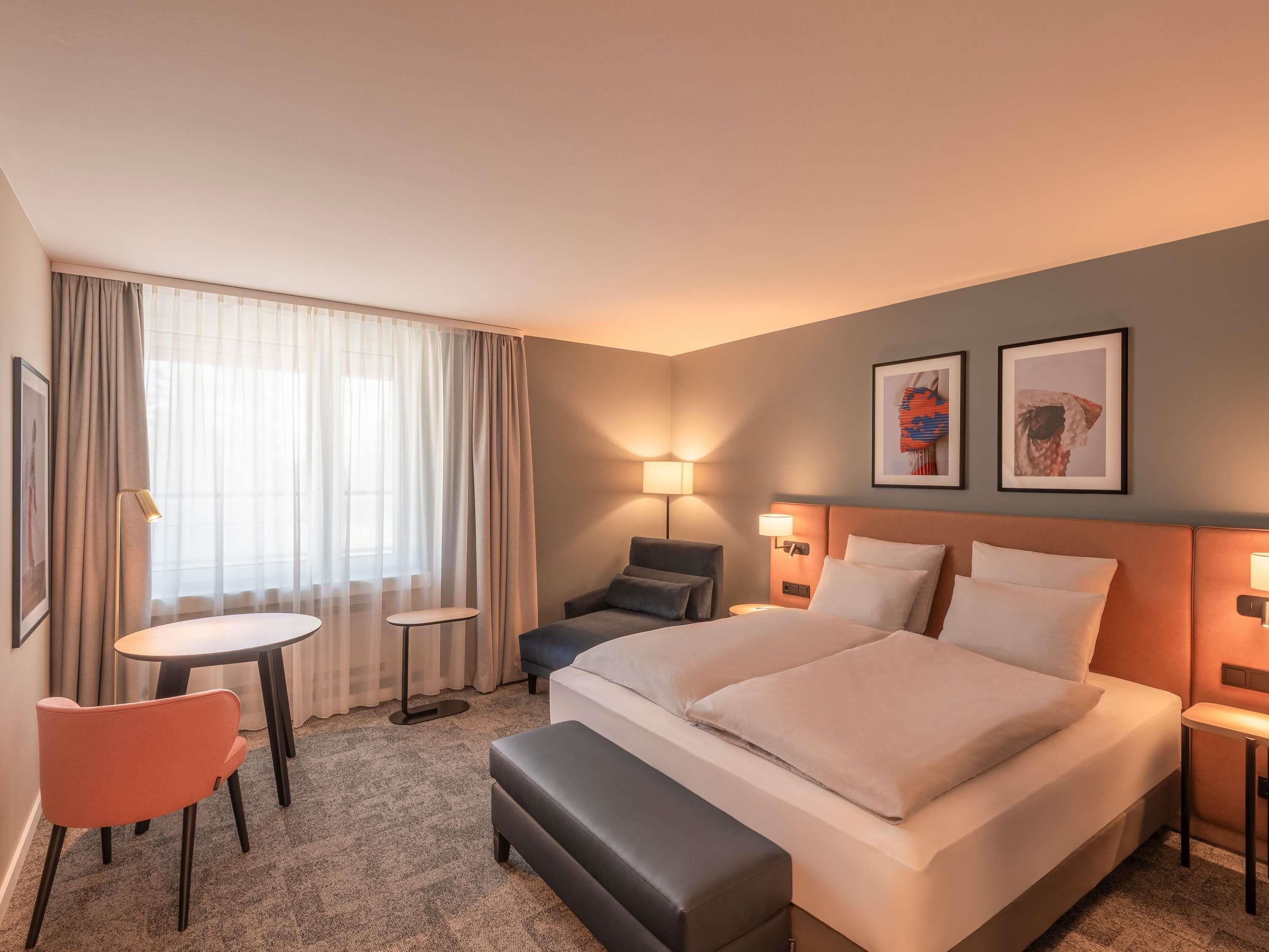 Superior Room, 1 King Bed | 1 bedroom, hypo-allergenic bedding, in-room safe, desk