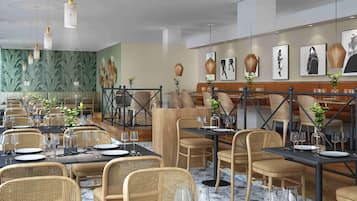 Breakfast, lunch, dinner served; international cuisine, alfresco dining