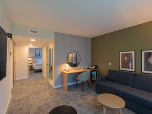 Junior Suite, 1 King Bed with Sofa bed