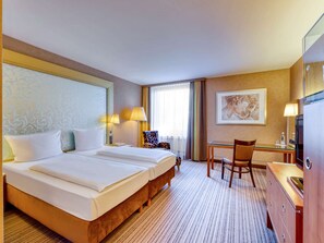 1 bedroom, hypo-allergenic bedding, in-room safe, desk