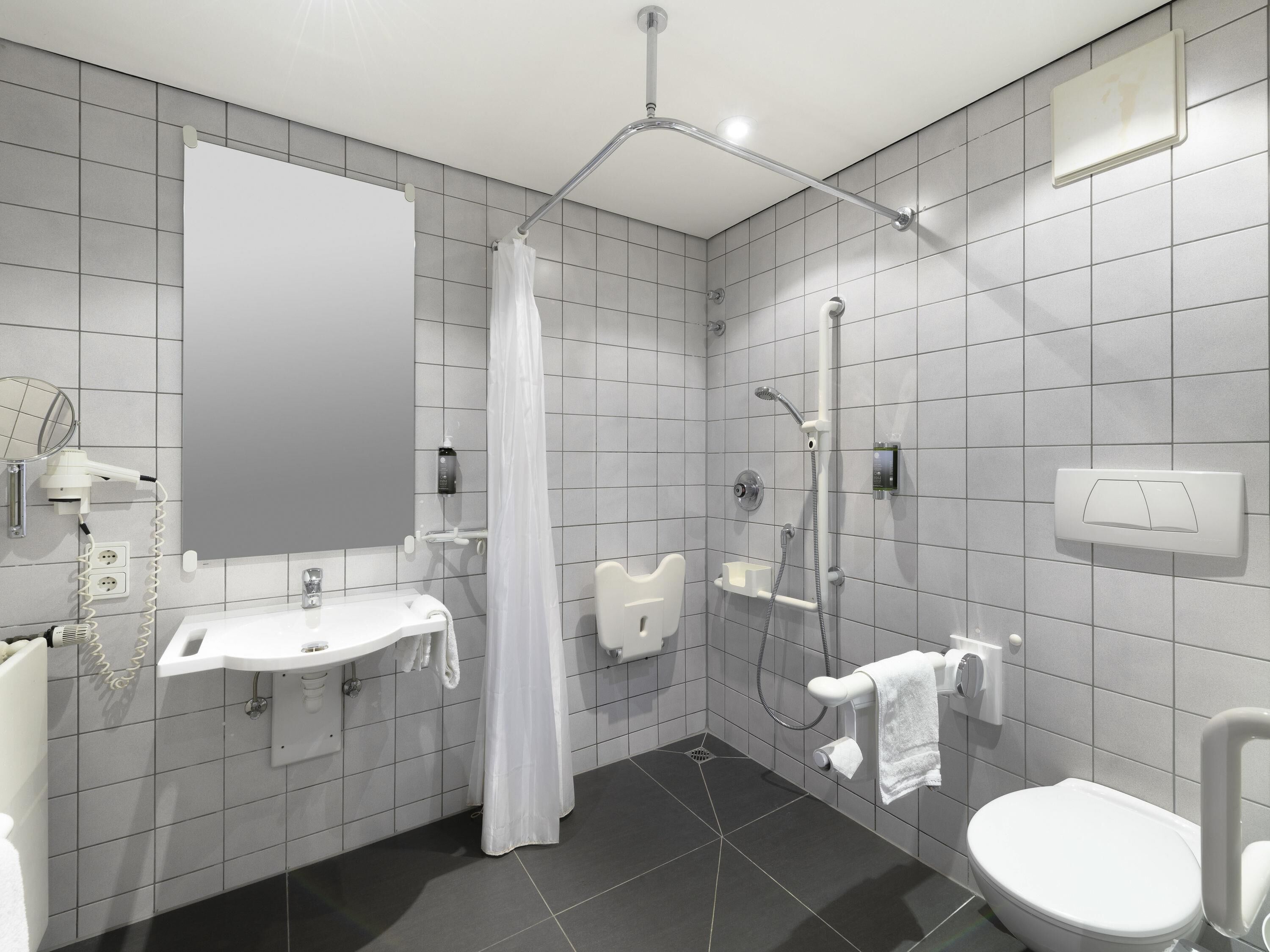 1 bedroom, hypo-allergenic bedding, in-room safe, desk