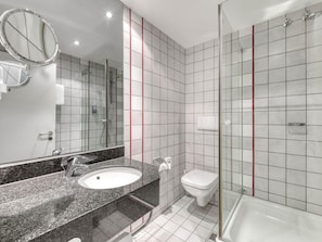 1 Schlafzimmer, Allergikerbettwaren, Zimmersafe, Schreibtisch