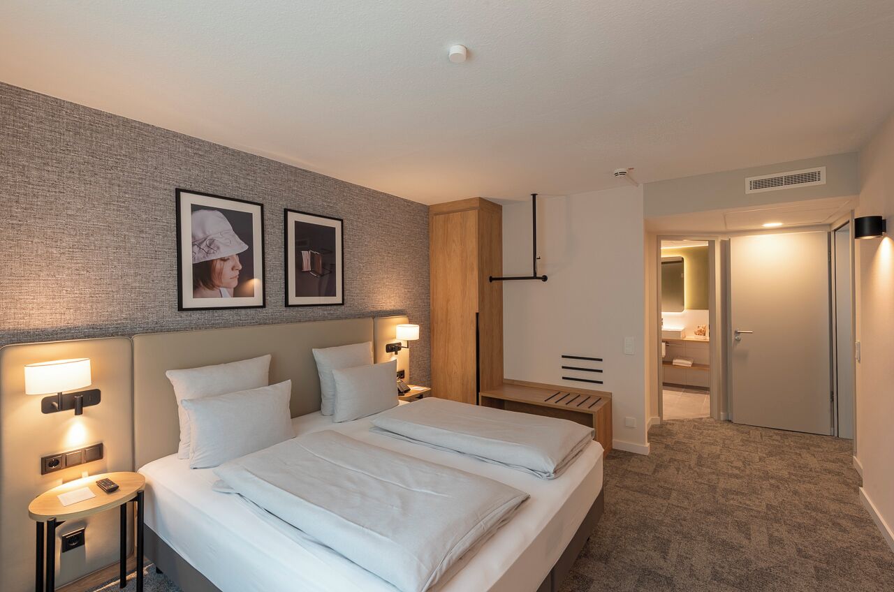 Suite, 1 Double Bed with Sofa bed | 1 bedroom, hypo-allergenic bedding available, in-room safe, desk