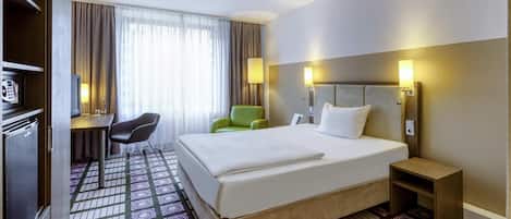 1 bedroom, hypo-allergenic bedding, in-room safe, desk