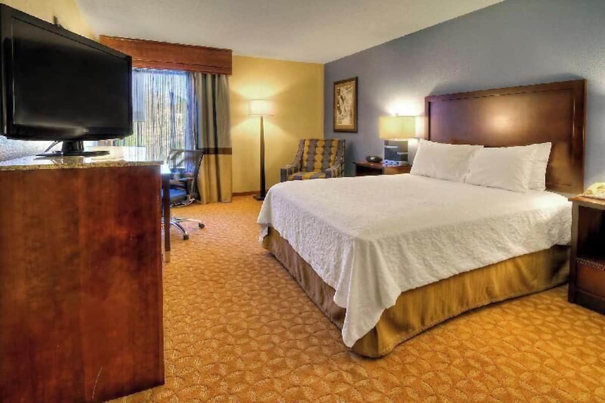 In-room safe, iron/ironing board, free WiFi, bed sheets