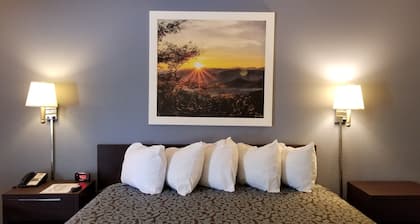 Days Inn by Wyndham Camilla