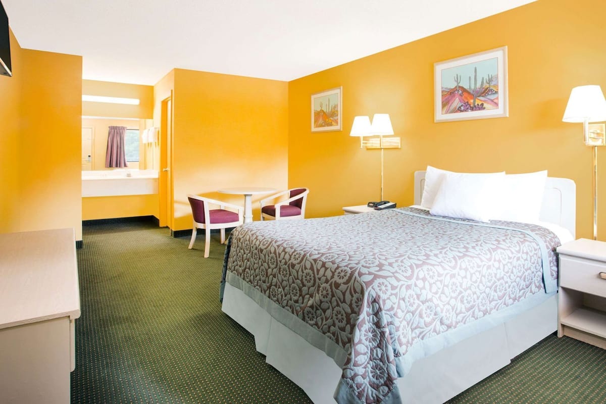 Blackout drapes, iron/ironing board, free WiFi, bed sheets