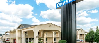 Days Inn by Wyndham Shorter