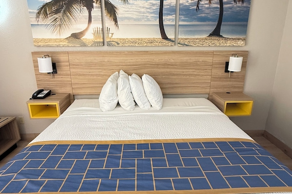 Ropa de cama de alta calidad y escritorio