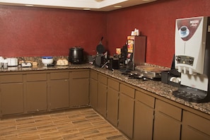 Bao gồm bữa sáng buffet hàng ngày