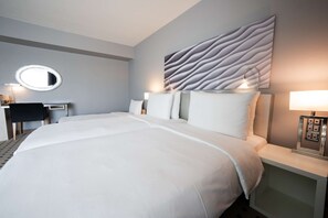 Hypo-allergenic bedding, in-room safe, desk, laptop workspace