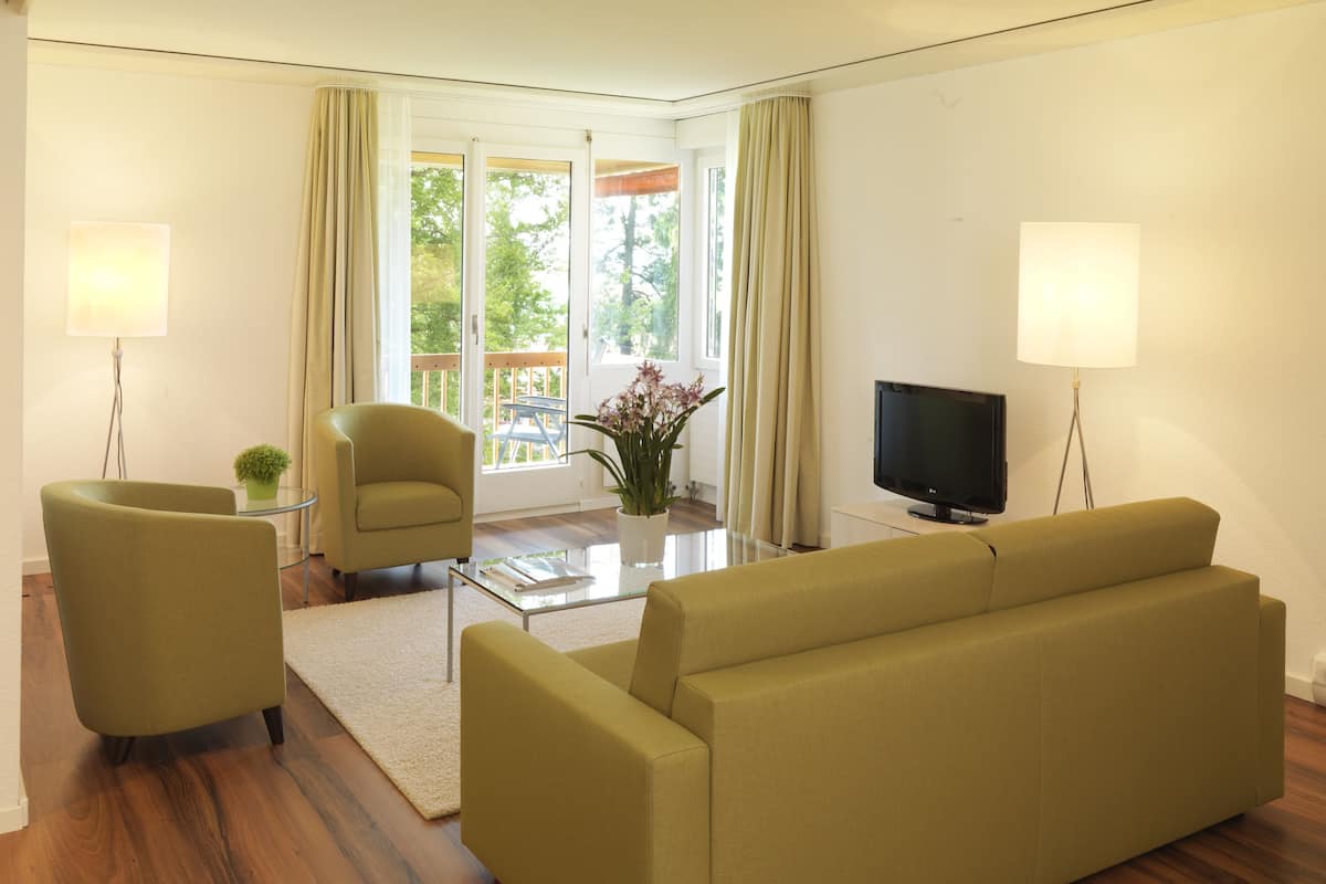 Family Apartment | Living room | TV