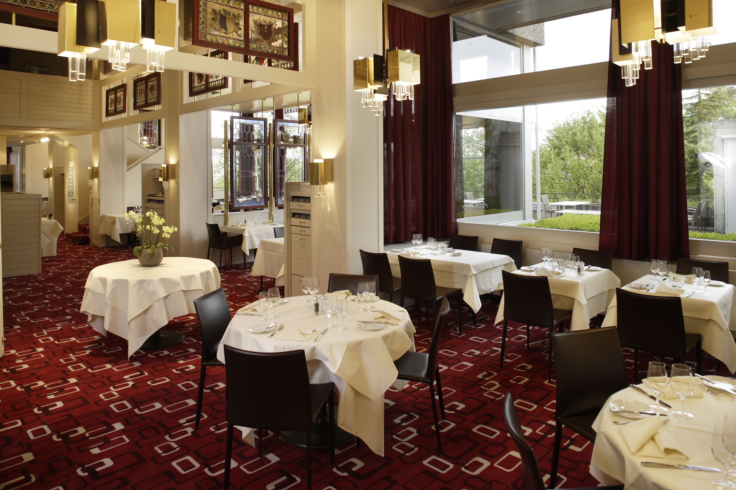 Petit déjeuner, déjeuner et dîner servis sur place
