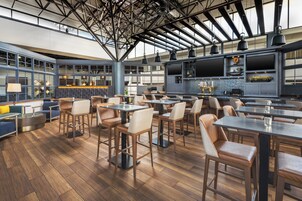 2 间餐厅，供应早餐