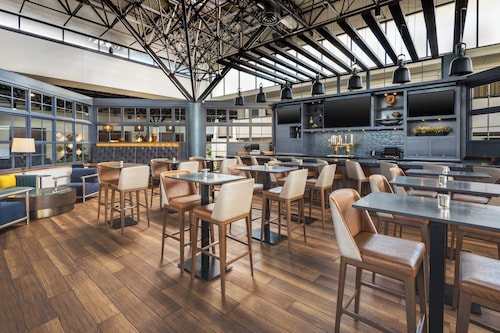 Crowne Plaza Hotel Jacksonville Airport/I-95N by IHG