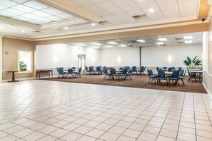 Business center - Motel 6 Brunswick, GA (Brunswick)