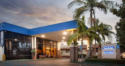 Travelodge Inn & Suites by Wyndham Anaheim on Disneyland Dr