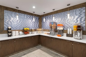 Free daily continental breakfast