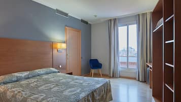 Double Room, Terrace | In-room safe, soundproofing, free WiFi, bed sheets