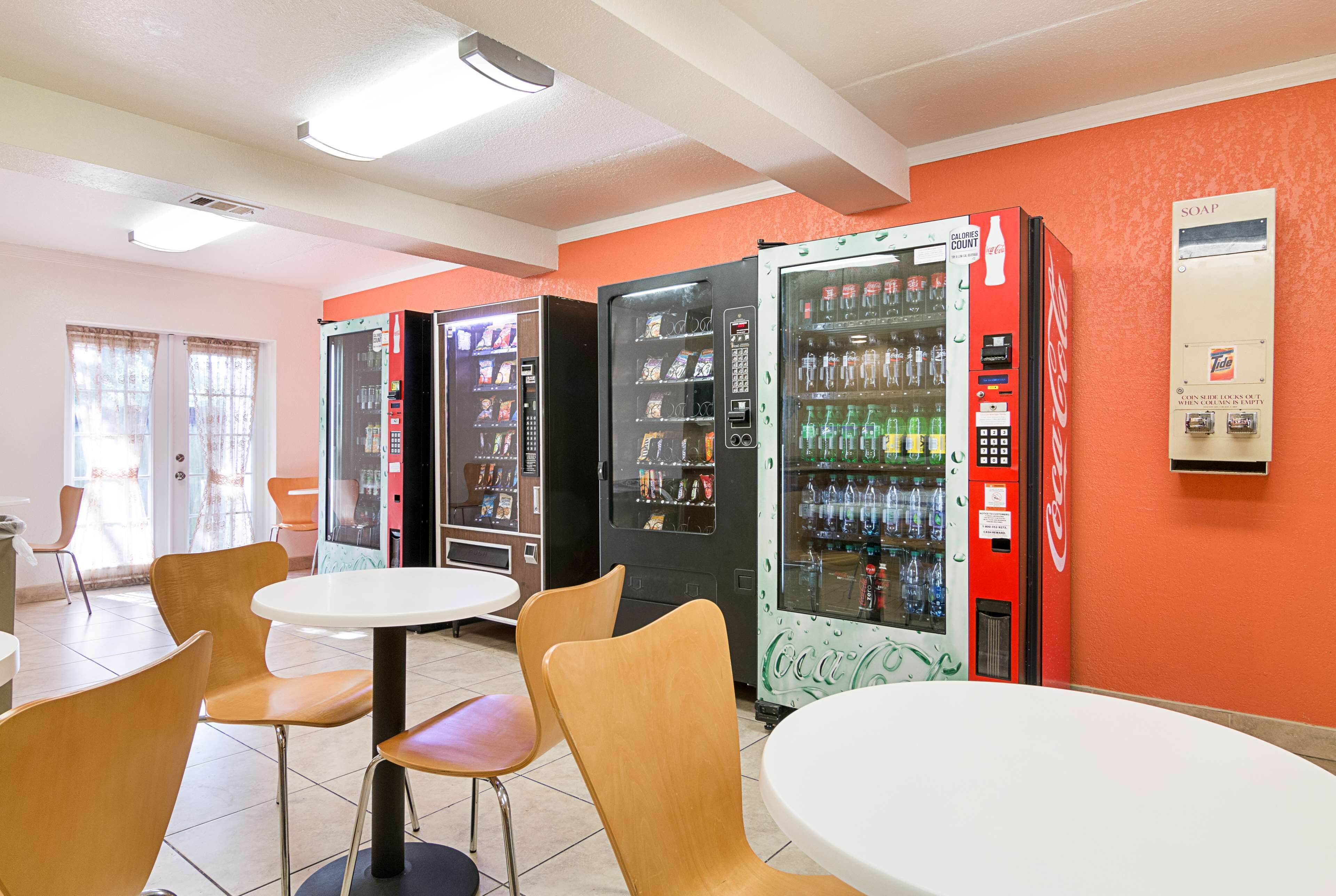 Foto - Motel 6-Tampa, FL - Fairgrounds