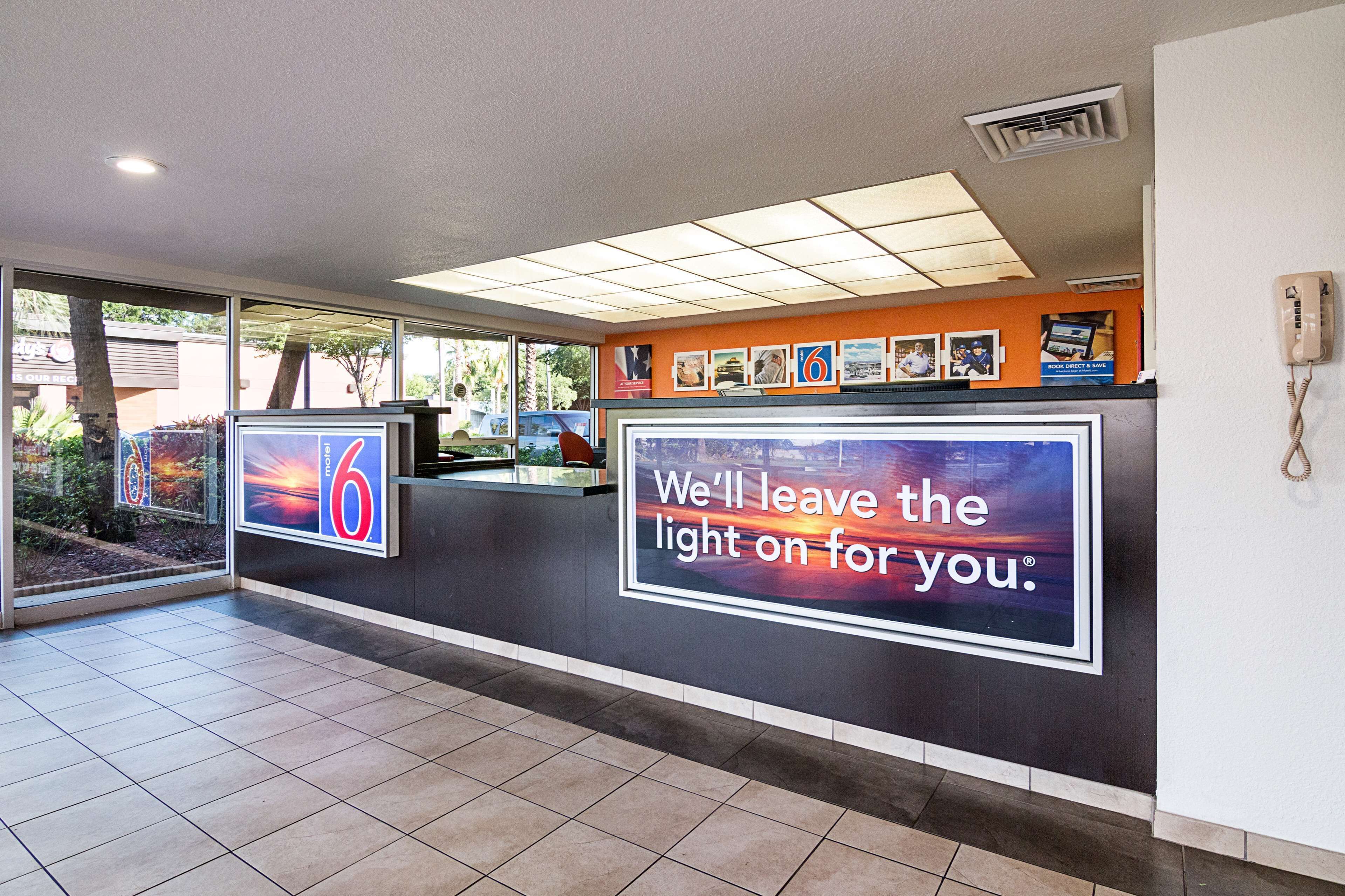 Foto - Motel 6-Tampa, FL - Fairgrounds