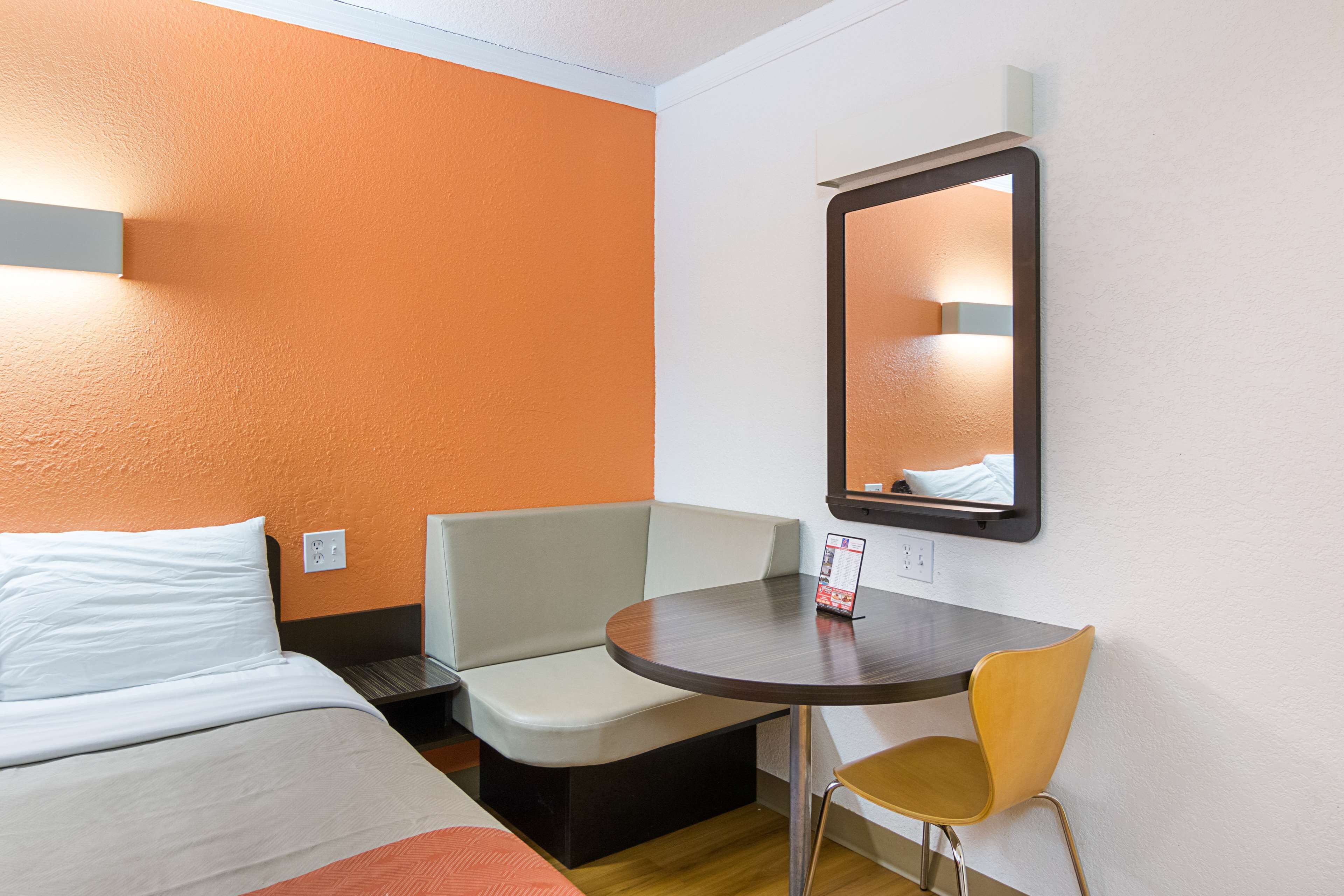 Foto - Motel 6-Tampa, FL - Fairgrounds