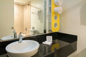 Douche, serviettes fournies