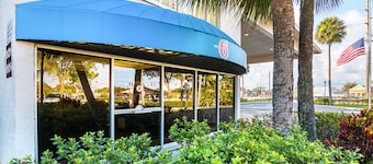 Motel 6 Tampa, FL - Fairgrounds