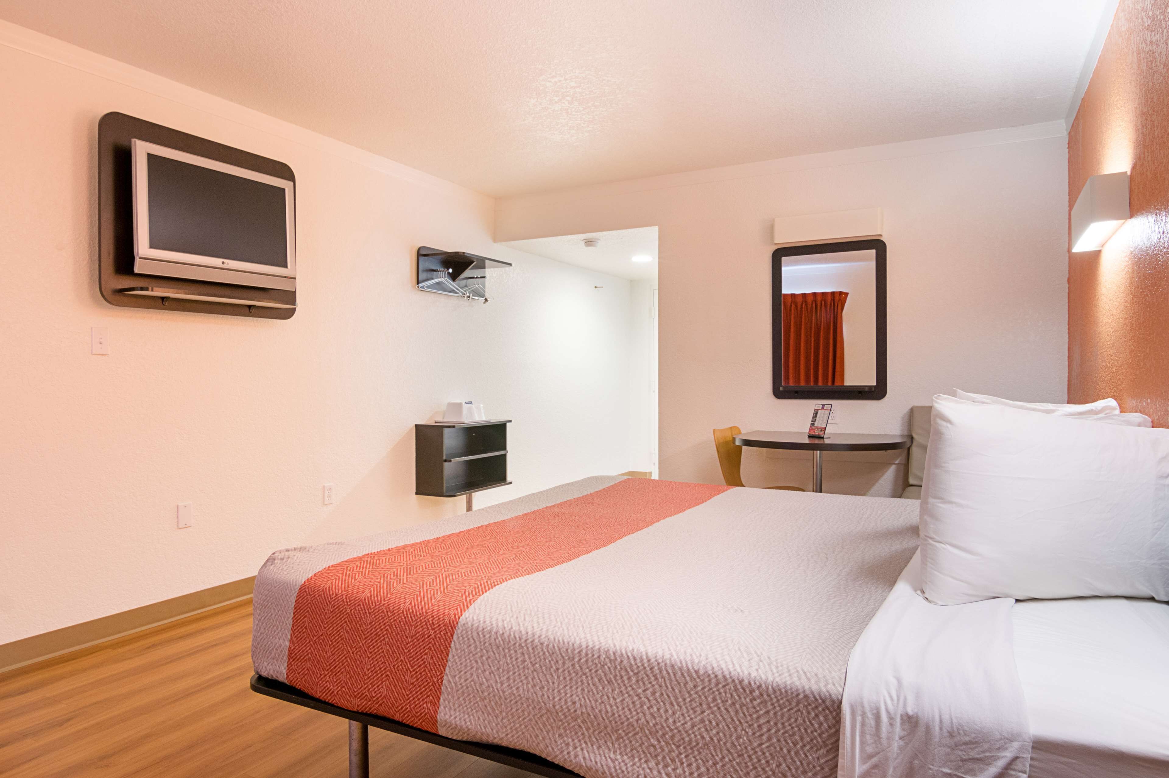 Foto - Motel 6-Tampa, FL - Fairgrounds