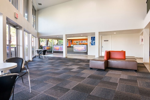 Motel 6 Tampa, FL - Fairgrounds