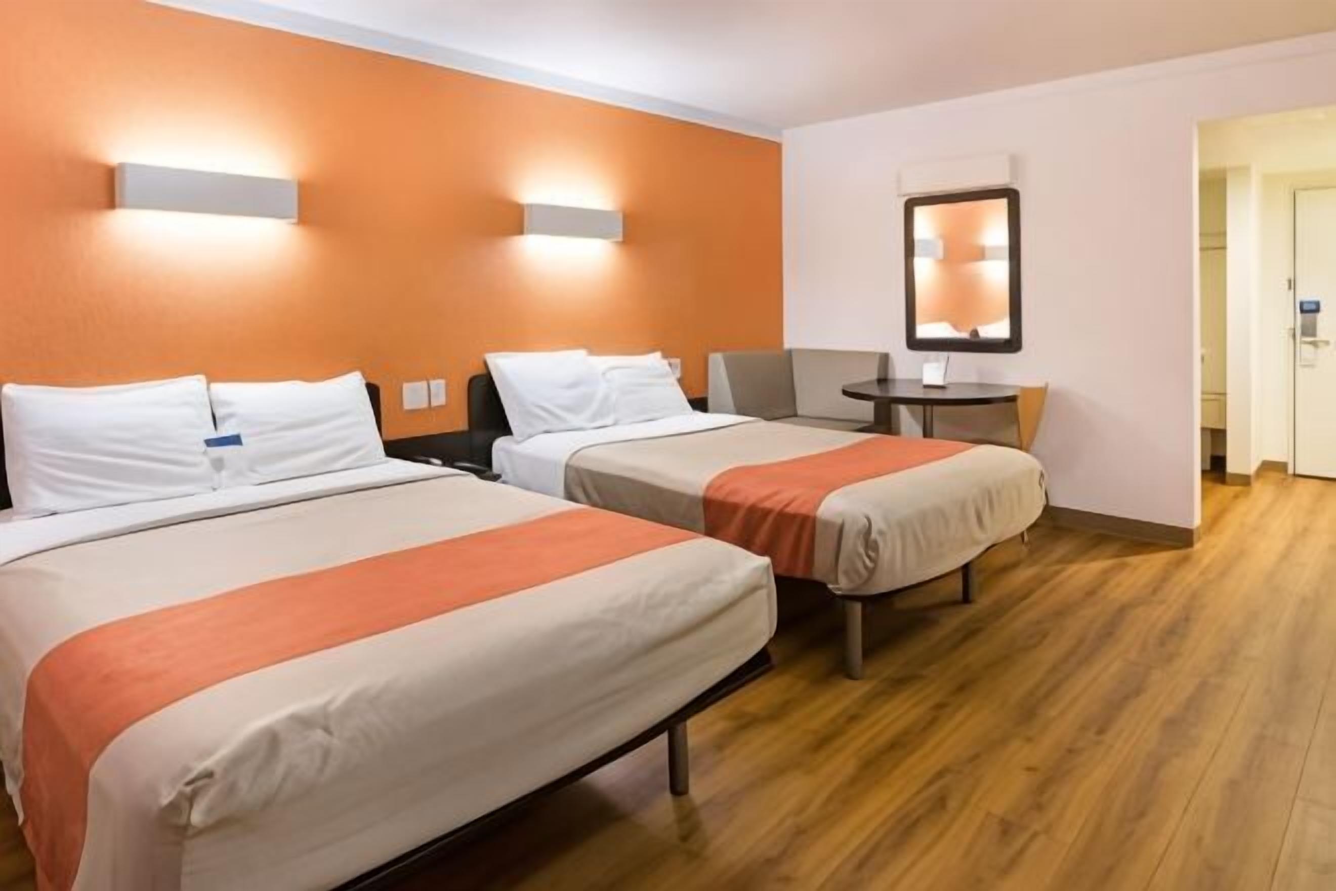 Coffres-forts dans les chambres, Wi-Fi gratuit, draps fournis