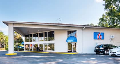 Motel 6 Tampa, FL - Fairgrounds