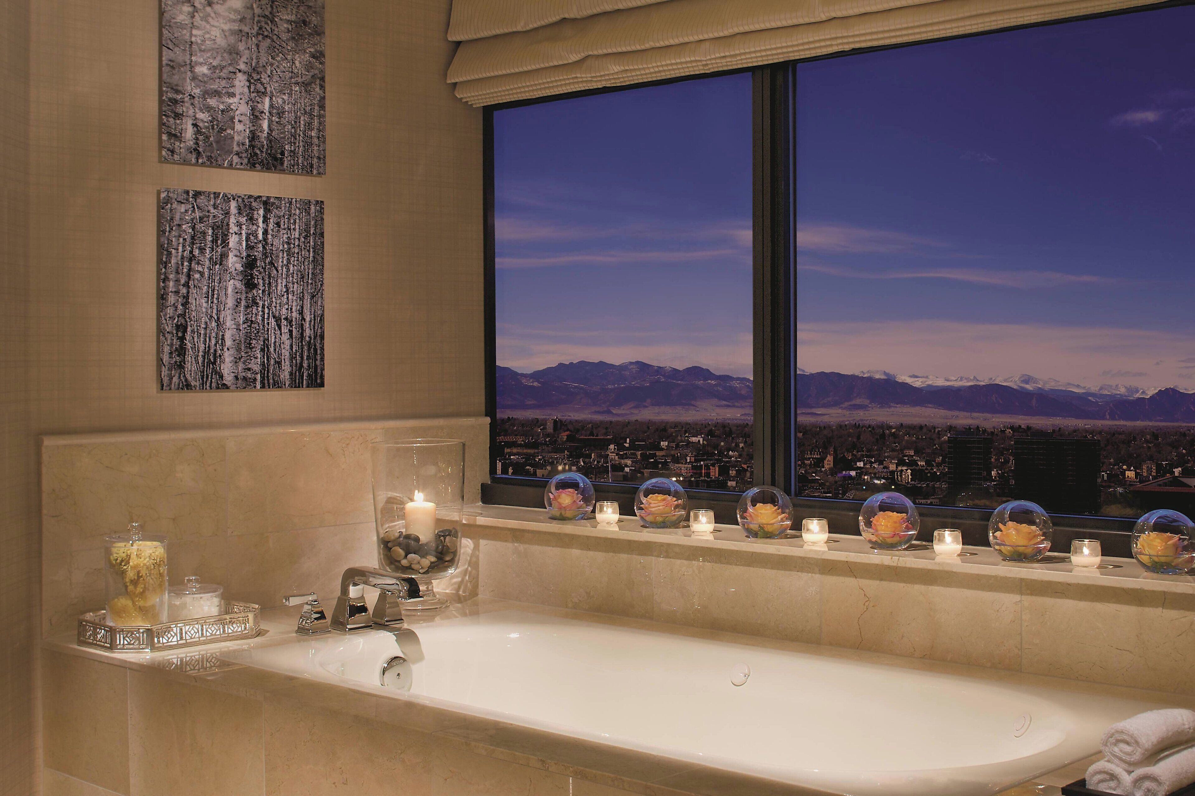 presidential suite, 1 double bed, city view | 1 bedroom, premium bedding, in-room safe, desk