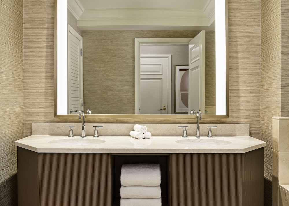The Ritz-Carlton, Denver by null