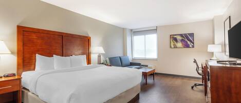 Standard Room, 1 King Bed, Non Smoking | Premium bedding, pillowtop beds, in-room safe, desk