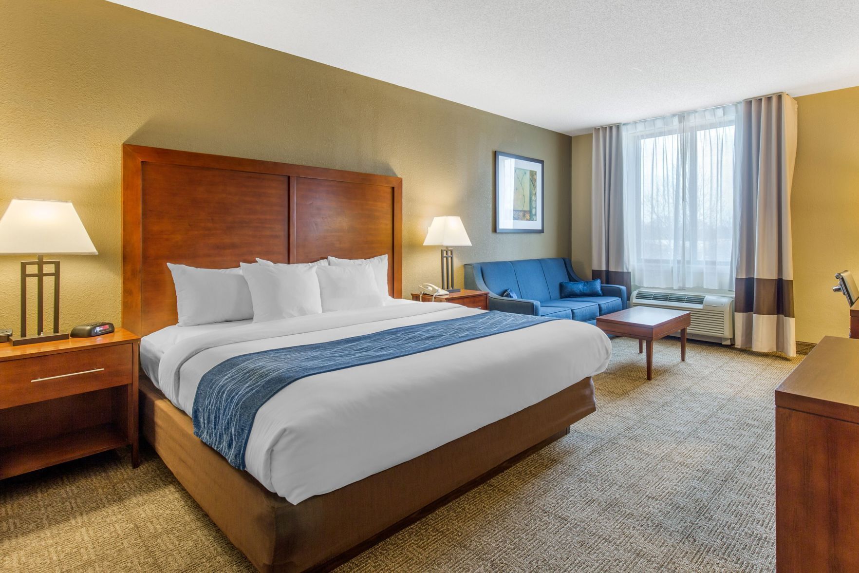 Premium bedding, pillow-top beds, in-room safe, desk