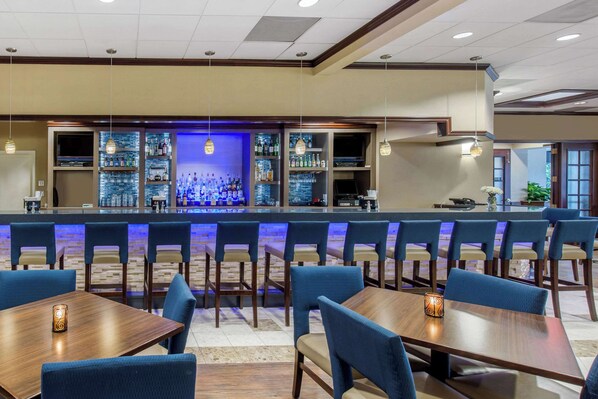 Se sirven cenas y cocina americana