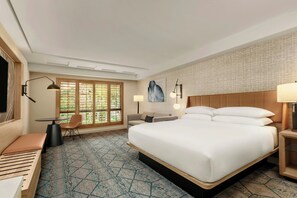 Down duvets, pillow-top beds, in-room safe, desk - Sheraton La Jolla Hotel (La Jolla)