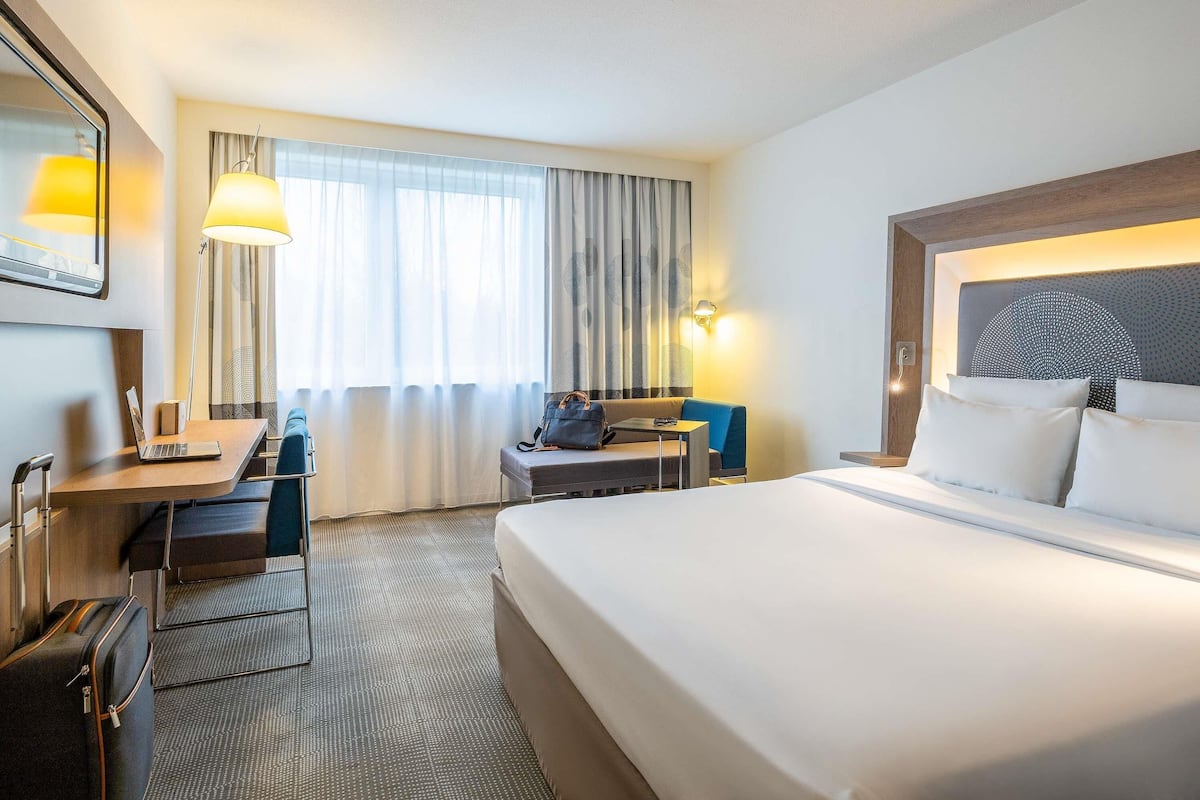 Superior Room, 1 Double Bed (Premium) | Minibar, in-room safe, desk, laptop workspace