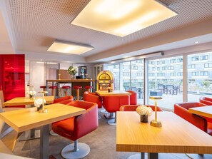 Bar (in der Unterkunft)