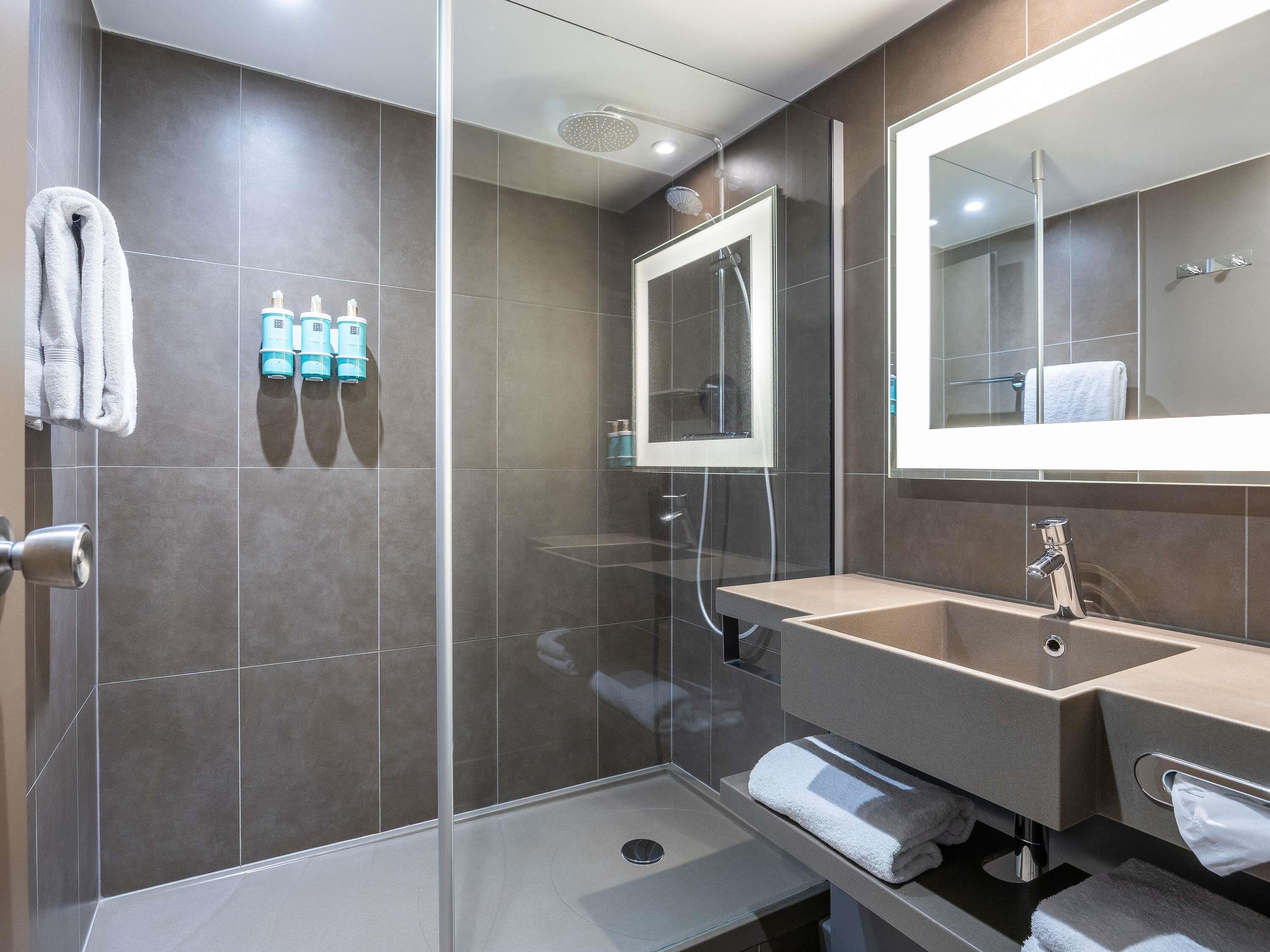 Minibar, in-room safe, desk, laptop workspace