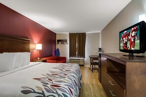 Quarto luxo, 1 cama King, para não fumantes | Escrivaninha, espaço de trabalho para notebook, cortinas blackout